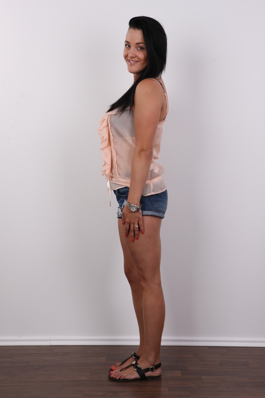 3. Download full pics of Petra (20) from czechcasting.com