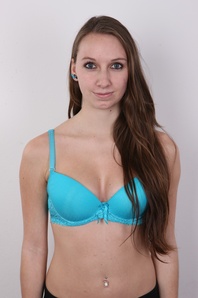 6. Download full pics of Renata (20) from czechcasting.com