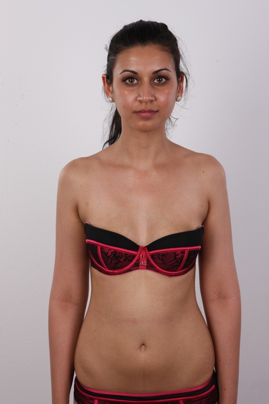 6. Download full pics of Denisa (24) from czechcasting.com