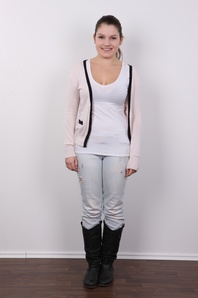 2. Download full pics of Natalie (18) from czechcasting.com