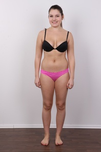 7. Download full pics of Natalie (18) from czechcasting.com