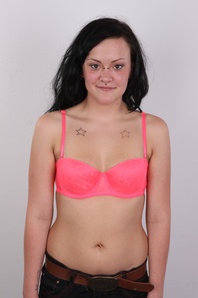 6. Download full pics of Martina (19) from czechcasting.com