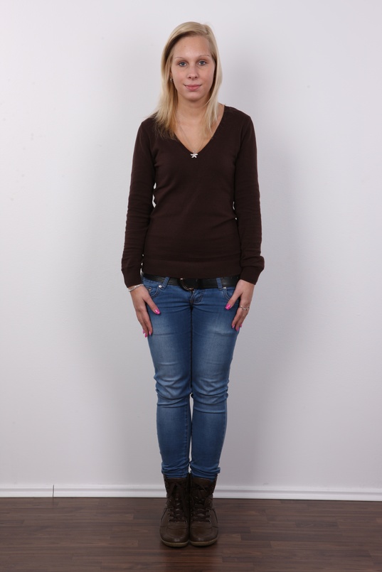 2. Download full pics of Katerina (20) from czechcasting.com