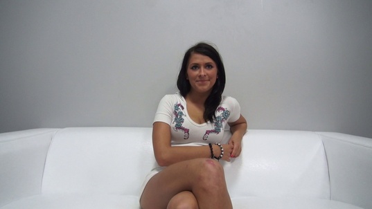 1. Download full pics of Zuzana (21) from czechcasting.com