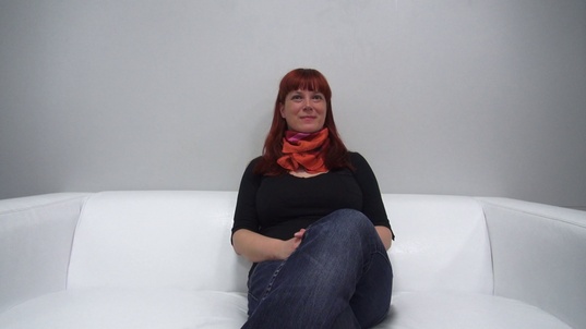 1. Download full pics of Maja (33) from czechcasting.com