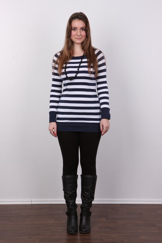 2. Download full pics of Katerina (21) from czechcasting.com