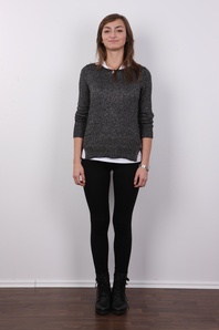 2. Download full pics of Eliska (19) from czechcasting.com