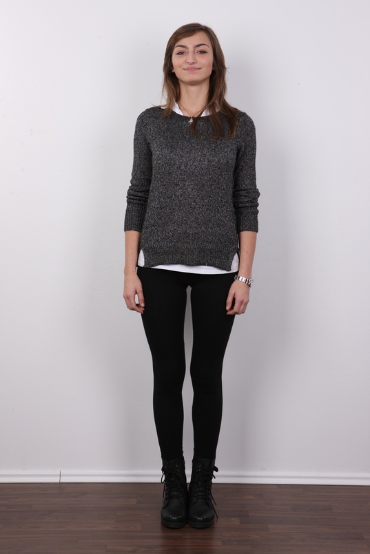 2. Download full pics of Eliska (19) from czechcasting.com