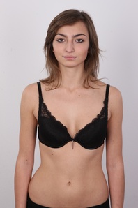 6. Download full pics of Eliska (19) from czechcasting.com