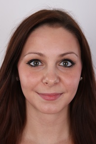 1. Download full pics of Andrea (23) from czechcasting.com