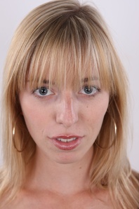 1. Download full pics of Aneta (24) from czechcasting.com