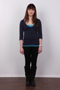 2. Download full pics of Veronika (21) from czechcasting.com
