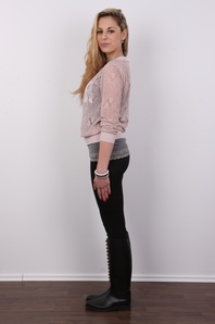 3. Download full pics of Nikola (18) from czechcasting.com