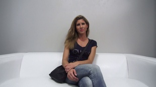 1. Download full pics of Veronika (32) from czechcasting.com