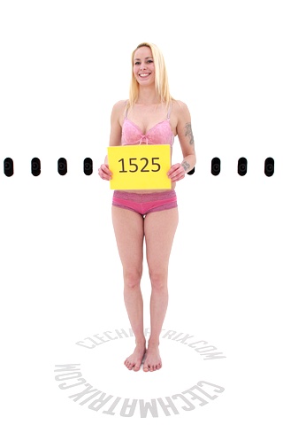 Czech Casting: Michaela (25) 360°