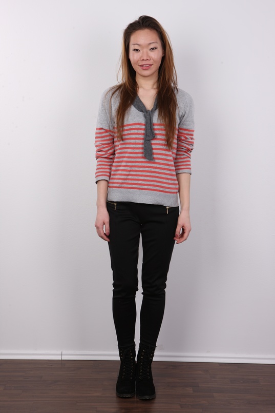 2. Download full pics of Zuzana (22) from czechcasting.com