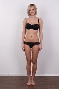 7. Download full pics of Zaneta (29) from czechcasting.com