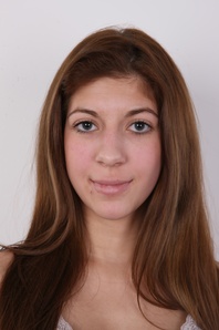 1. Download full pics of Adriana (19) from czechcasting.com