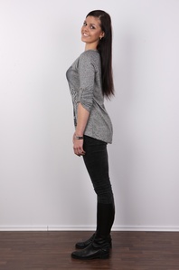 3. Download full pics of Natalie (22) from czechcasting.com