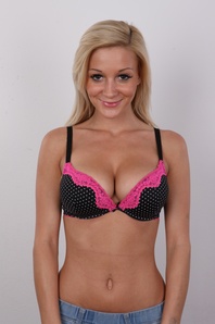6. Download full pics of Veronika (23) from czechcasting.com