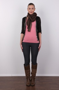 2. Download full pics of Jana (20) from czechcasting.com