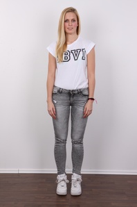 2. Download full pics of Denisa (18) from czechcasting.com