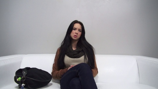 1. Download full pics of Sara (18) from czechcasting.com