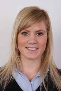 1. Download full pics of Martina (25) from czechcasting.com