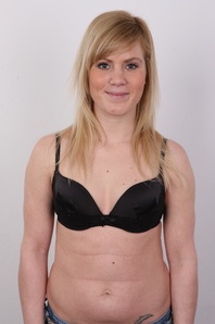 6. Download full pics of Martina (25) from czechcasting.com