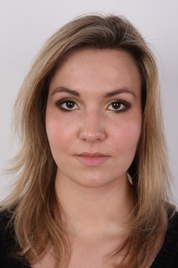 1. Download full pics of Milena (21) from czechcasting.com