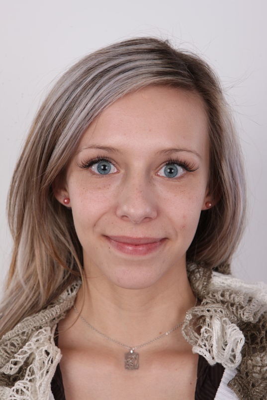 1. Download full pics of Marketa (19) from czechcasting.com