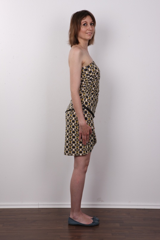 3. Download full pics of Marika (28) from czechcasting.com