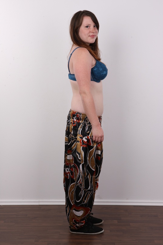 5. Download full pics of Denisa (20) from czechcasting.com