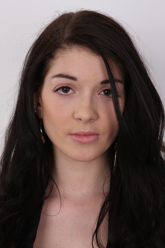 1. Download full pics of Katerina (19) from czechcasting.com