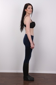 5. Download full pics of Katerina (19) from czechcasting.com