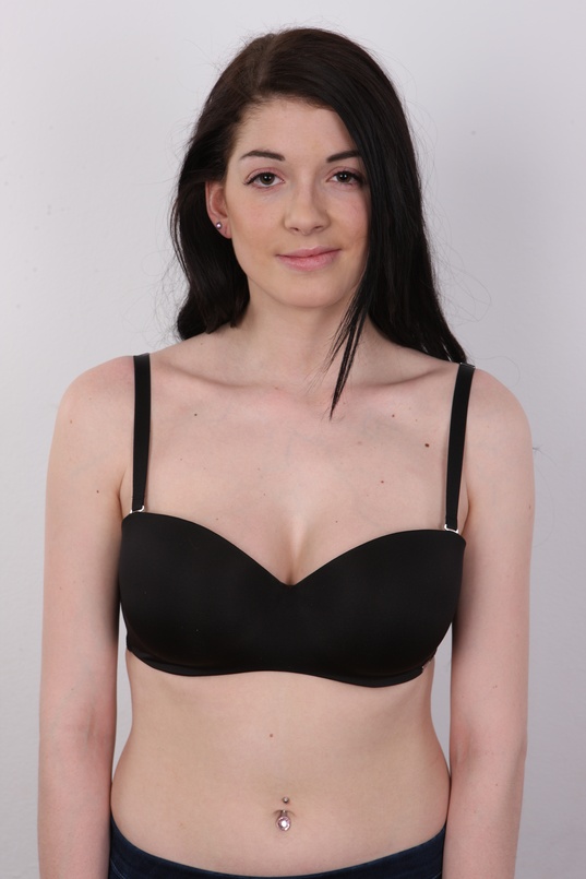 6. Download full pics of Katerina (19) from czechcasting.com