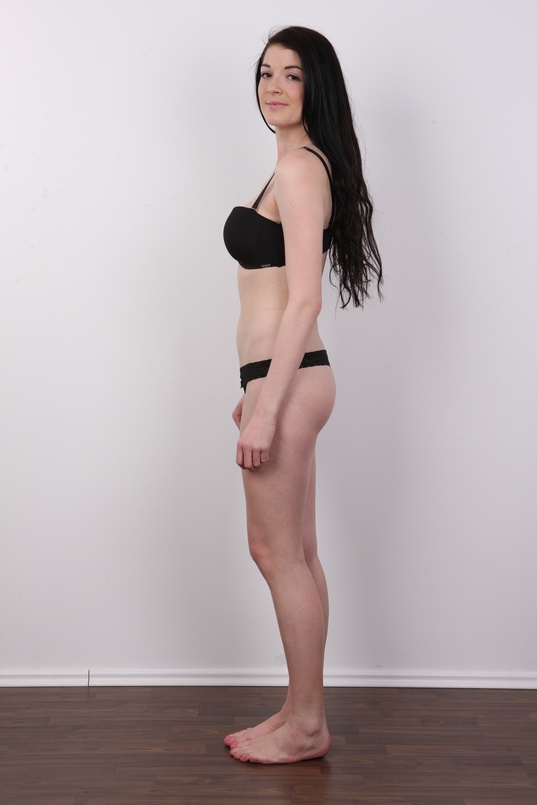 8. Download full pics of Katerina (19) from czechcasting.com
