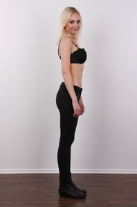 5. Download full pics of Lucie (28) from czechcasting.com