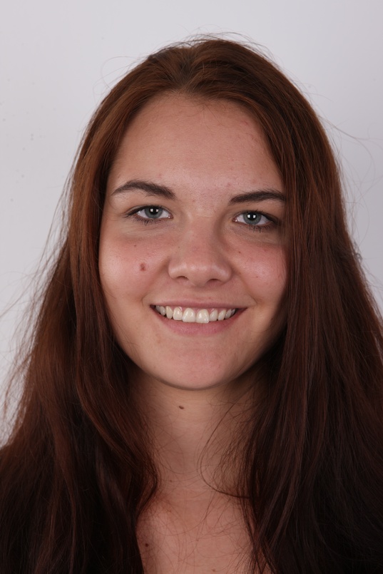 1. Download full pics of Marketa (21) from czechcasting.com