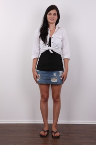 2. Download full pics of Veronika (18) from czechcasting.com