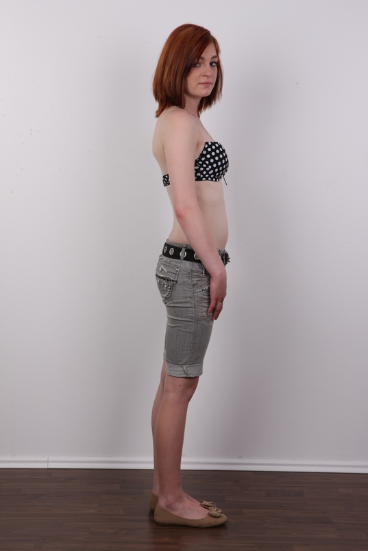 7. Download full pics of Marcela (18) from czechcasting.com