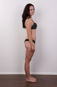 8. Download full pics of Sarka (28) from czechcasting.com