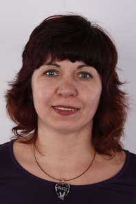 1. Download full pics of Jaroslava (46) from czechcasting.com