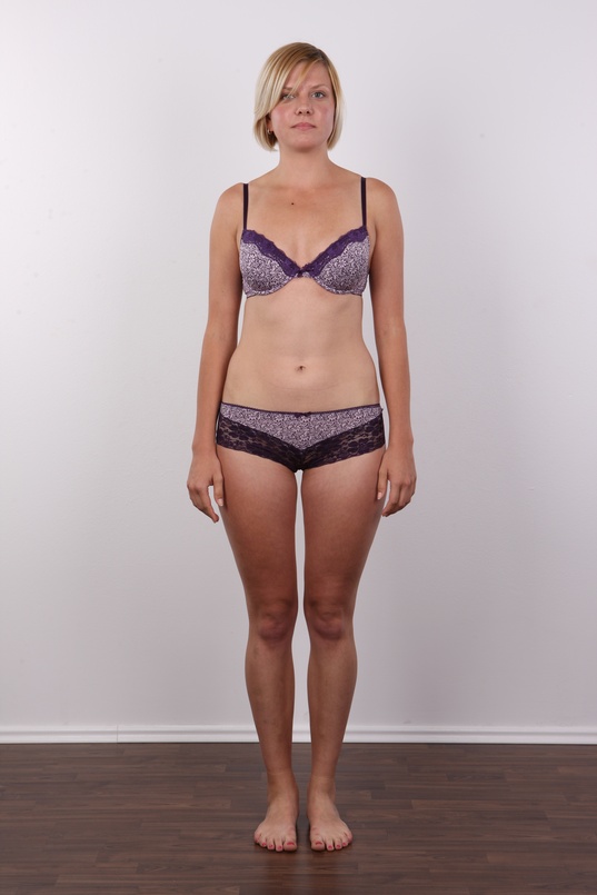 7. Download full pics of Barbora (27) from czechcasting.com