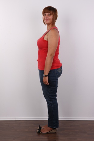 3. Download full pics of model Lenka (31) from czechcasting.com