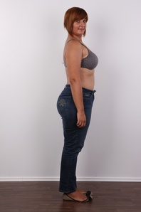 5. Download full pics of Lenka (31) from czechcasting.com