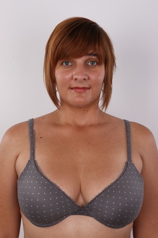 6. Download full pics of model Lenka (31) from czechcasting.com