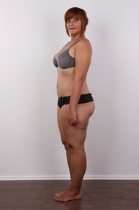 8. Download full pics of Lenka (31) from czechcasting.com