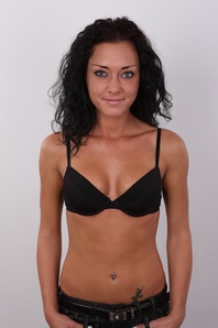 6. Download full pics of Linda (28) from czechcasting.com