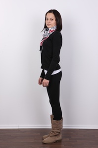 3. Download full pics of Marcela (19) from czechcasting.com